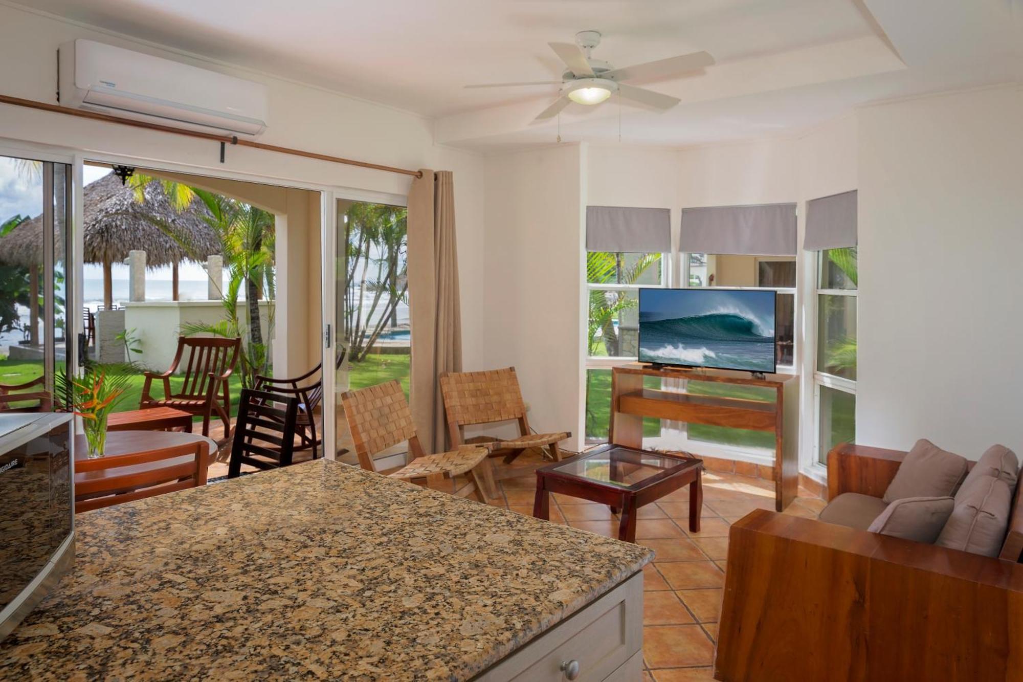 Villas Iguana A-13 Beachfront Condo Bagian luar foto